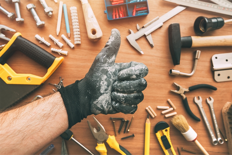 Как сделать стильный ремонт в прихожей своими руками?